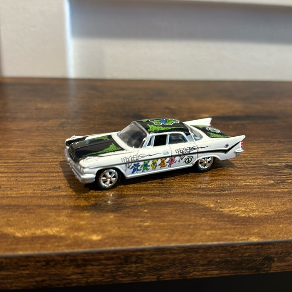 Johnny Lightning Grateful Dead 1959 Desoto Fireflite